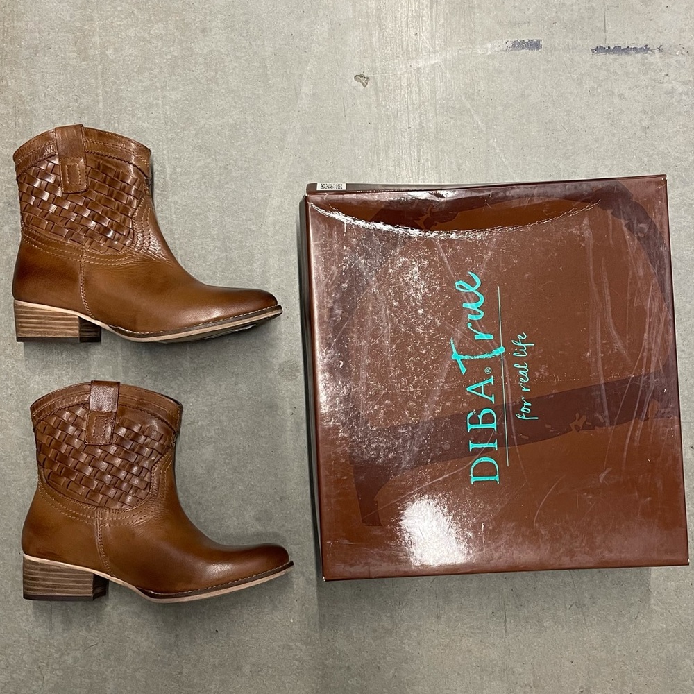 DIBA Western Free Pass Brown Leather Bootie NIB